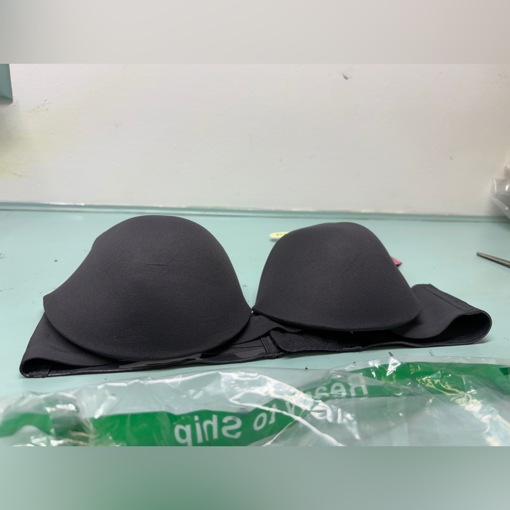 Maidenform 34B Strapless t-shirt Black Bra - Picture 4 of 8